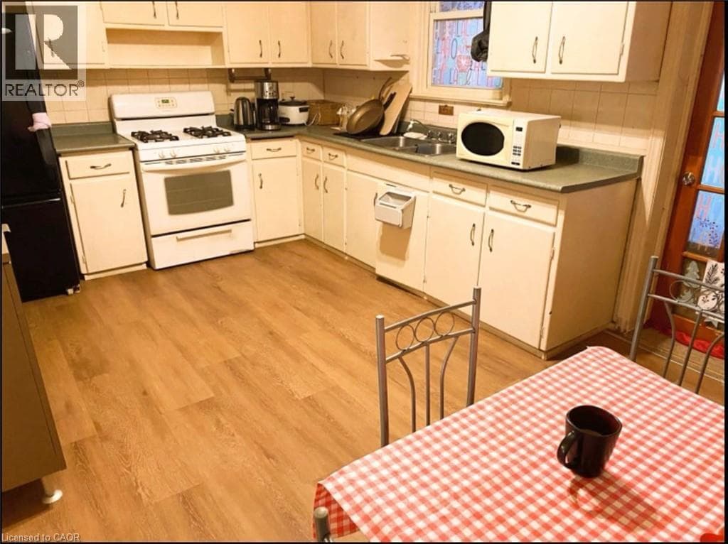 126 GIBSON Avenue photo 4