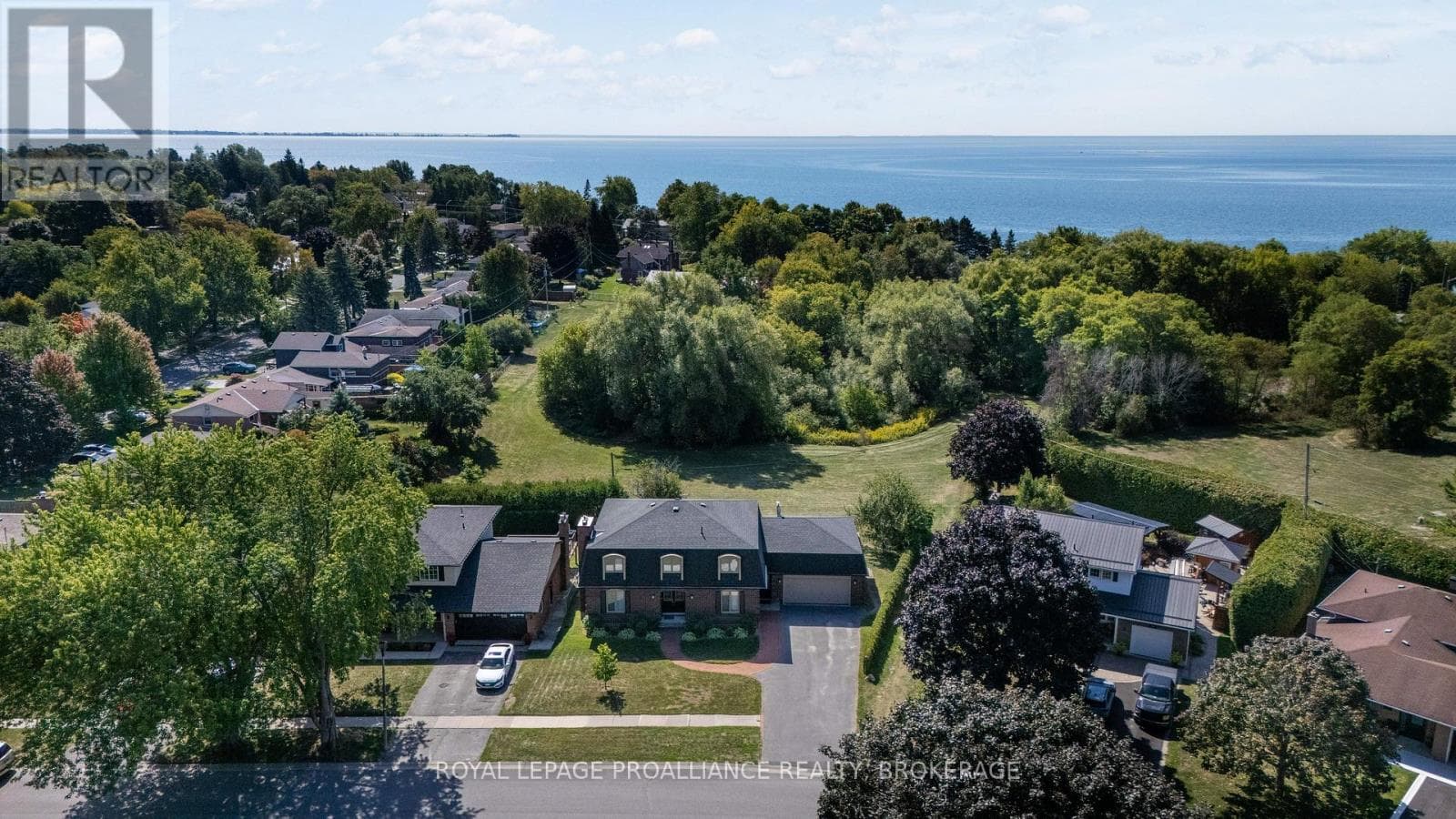 907 BRODIE AVENUE photo 2