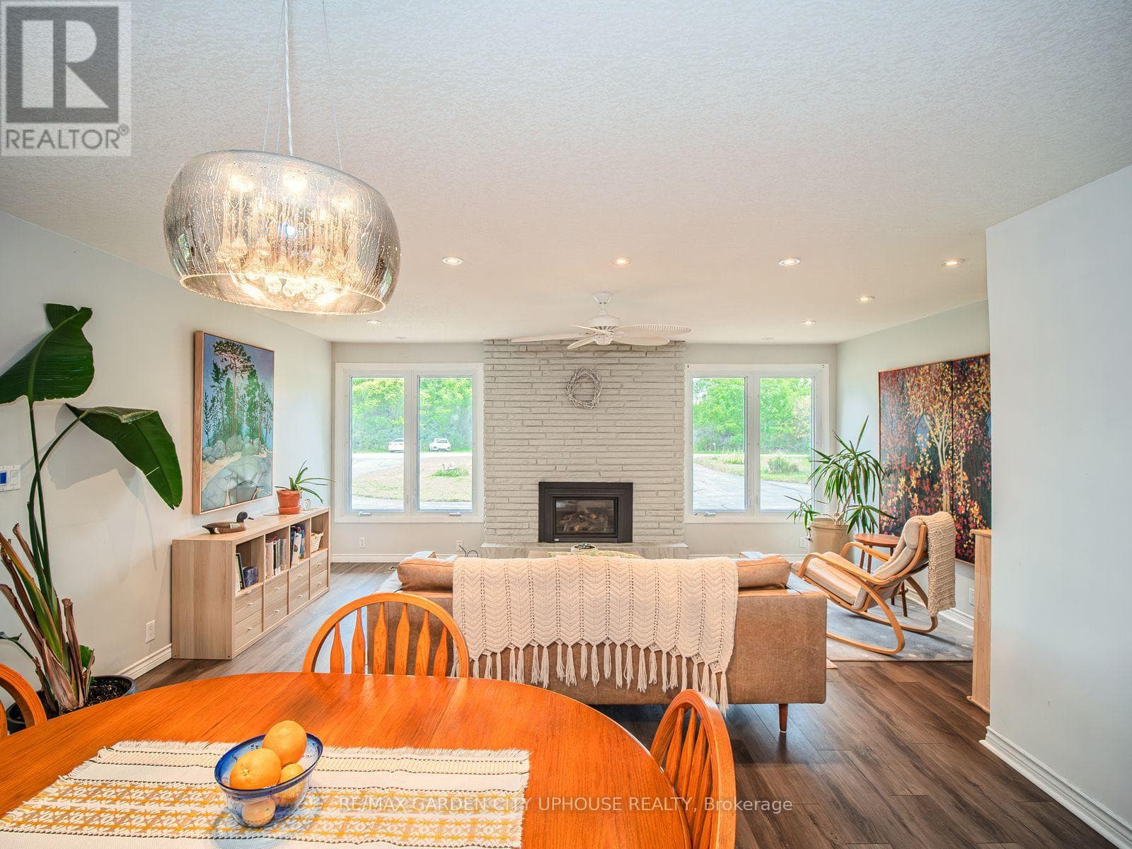 373 DARBY ROAD photo 5
