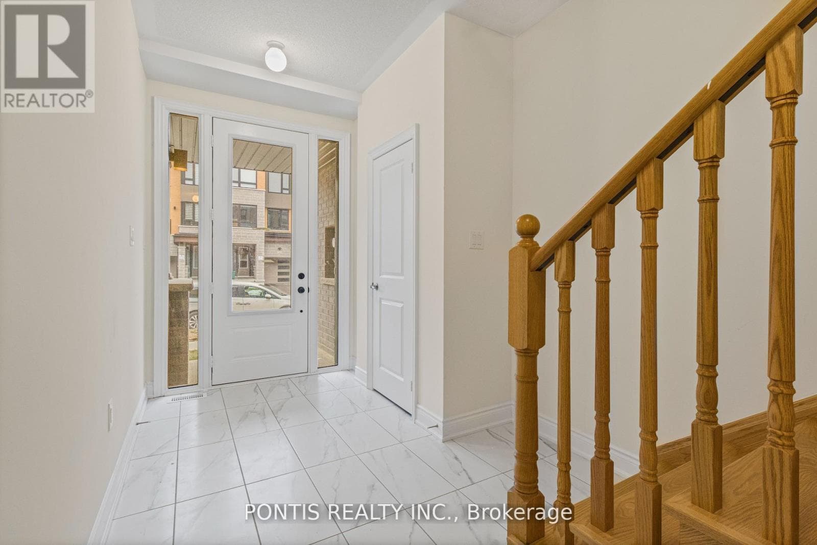221 TENNANT CIRCLE photo 5