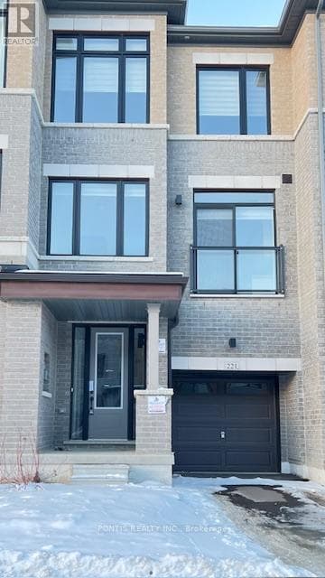 221 TENNANT CIRCLE photo 3