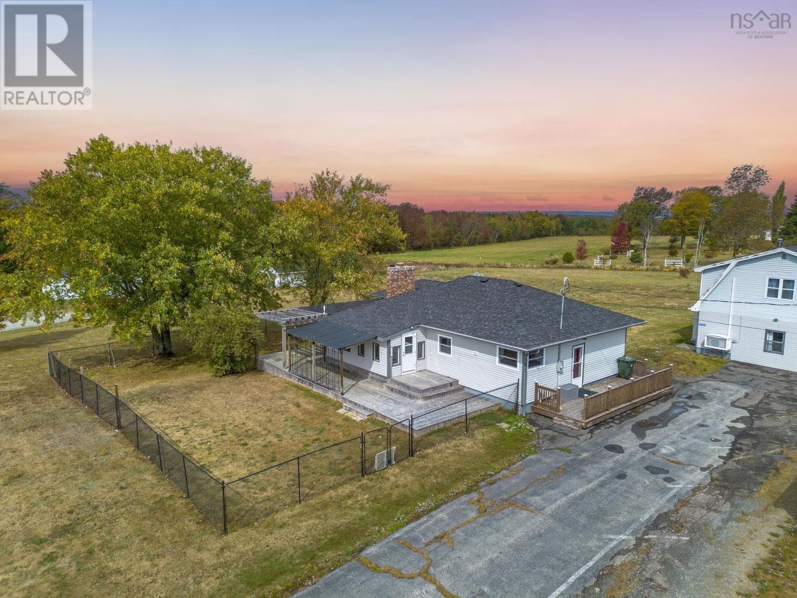 6 bed 3 bath single family at 7072 340 Highway — $550,000