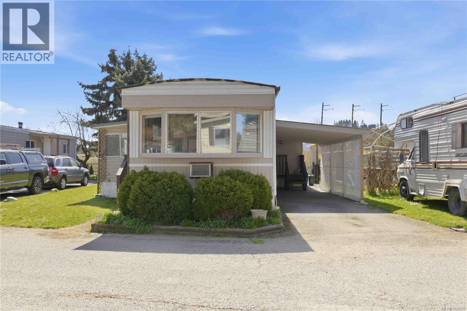 48 2847 Sooke Lake Rd photo 4