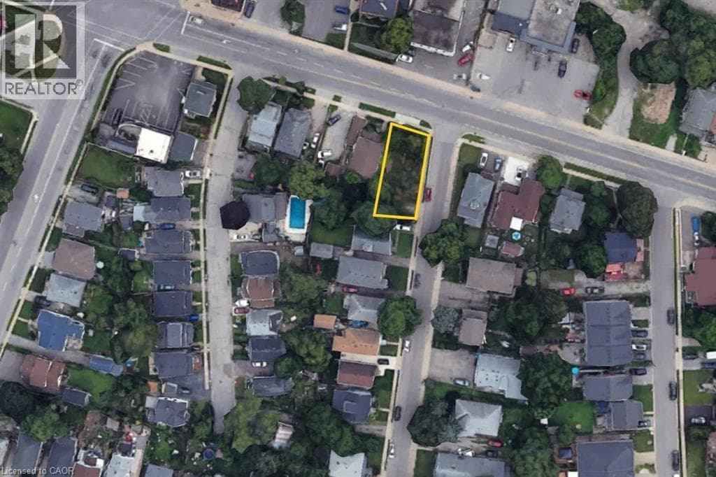 228 QUEENSTON Street photo 3
