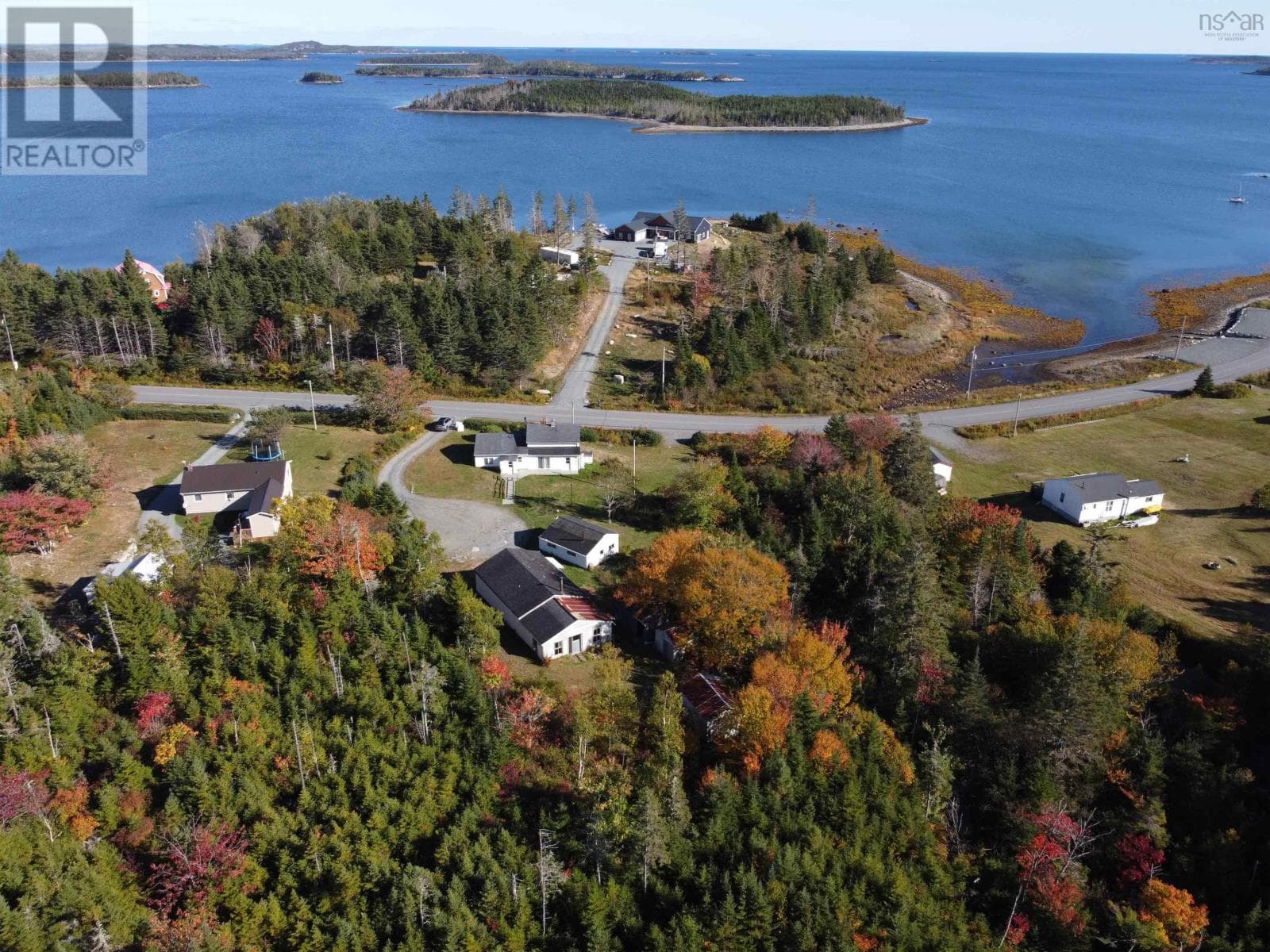 46 Beaver Harbour Road photo 4