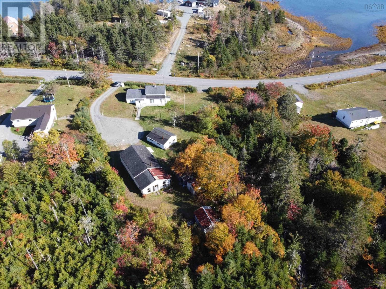46 Beaver Harbour Road photo 3