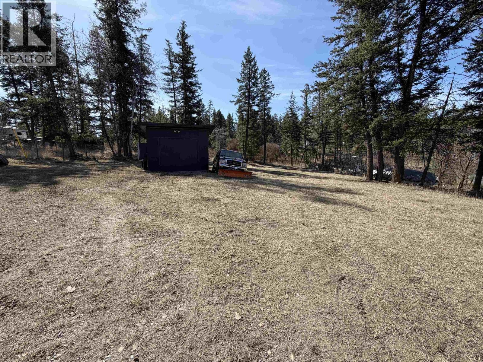 911 DOG CREEK ROAD photo 3