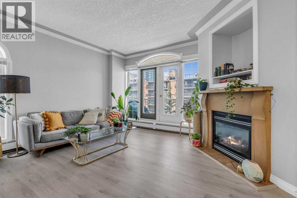 303, 1315 12 Avenue SW photo 2