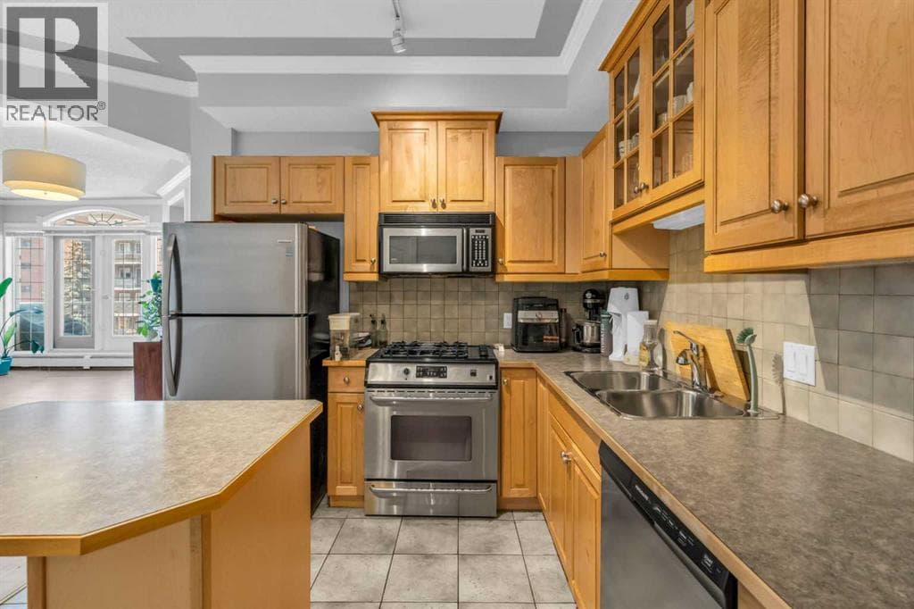 303, 1315 12 Avenue SW photo 5