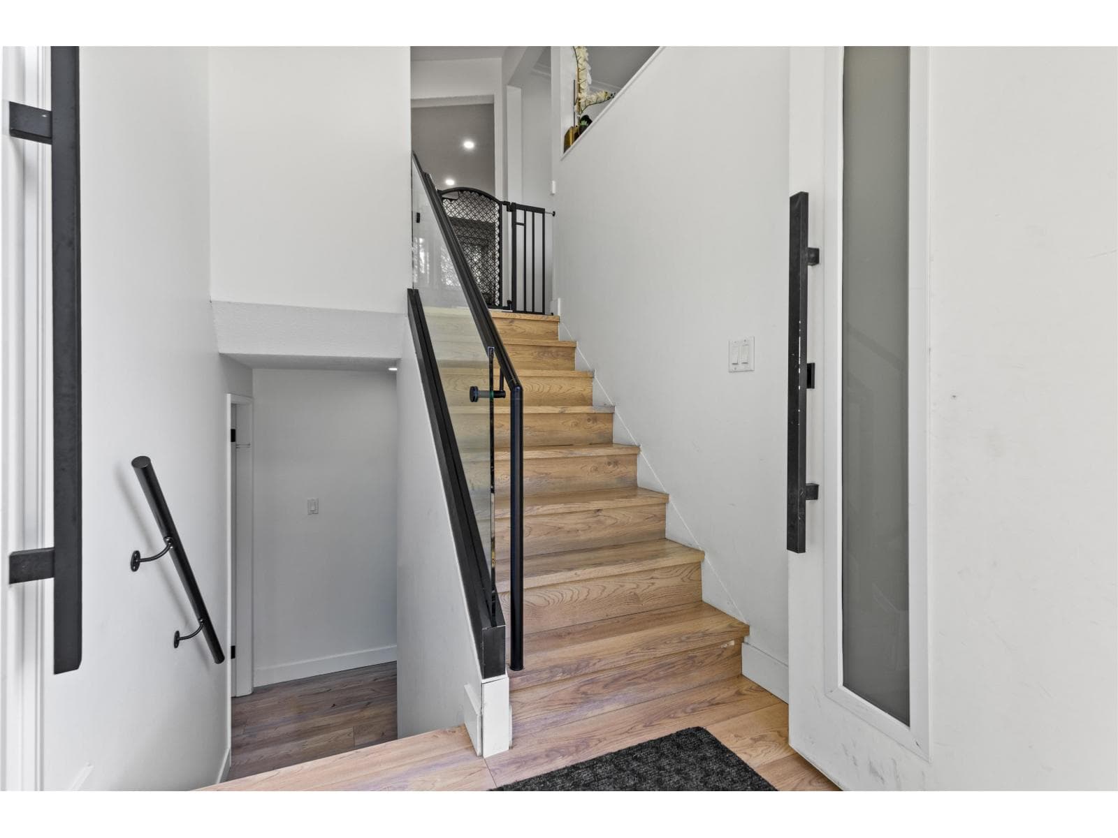7334 111A STREET photo 3