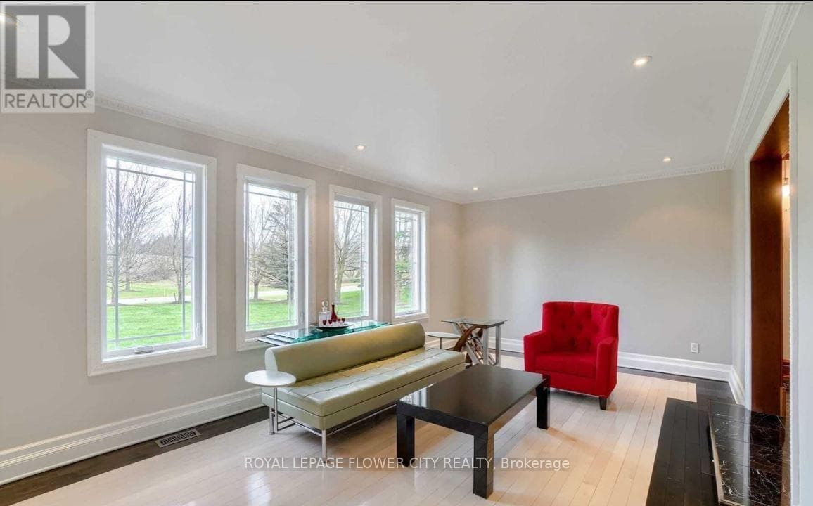 27 MCCAULEY DRIVE photo 5