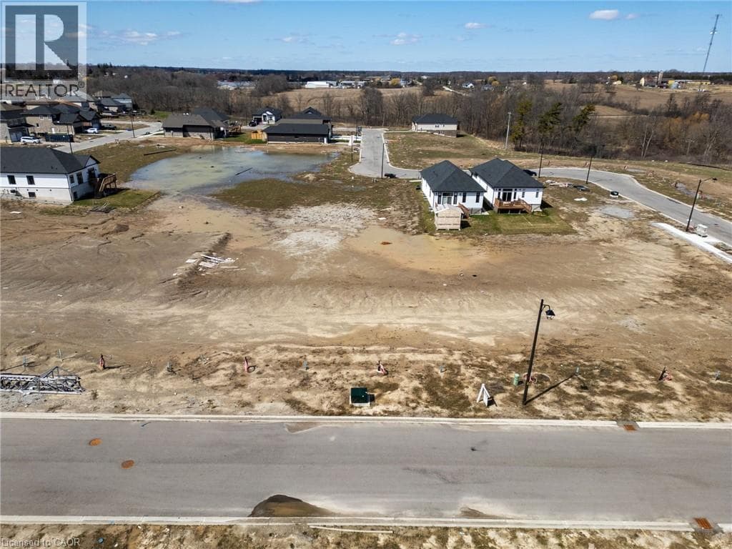124 PIKE CREEK Drive photo 5