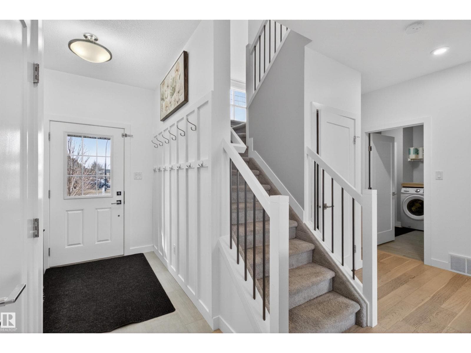 42 PRESCOTT BV — photo 4