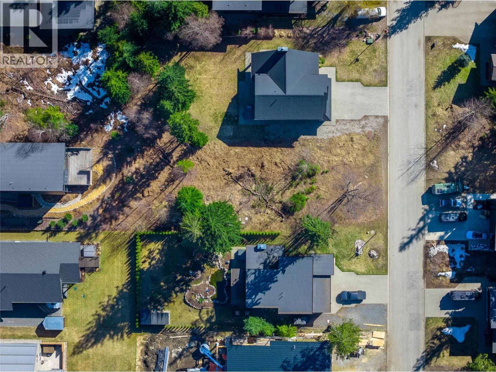 2070 Mountain Gate Road photo 4