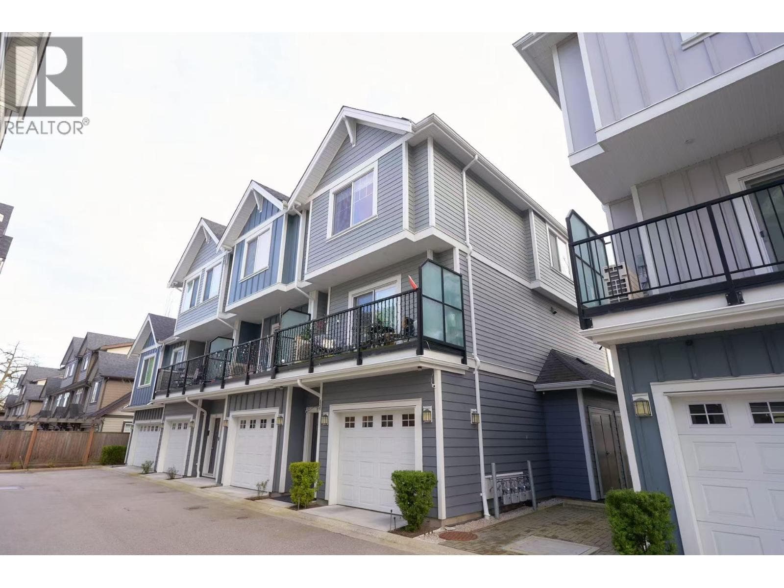 8 7780 BRIDGE STREET photo 3