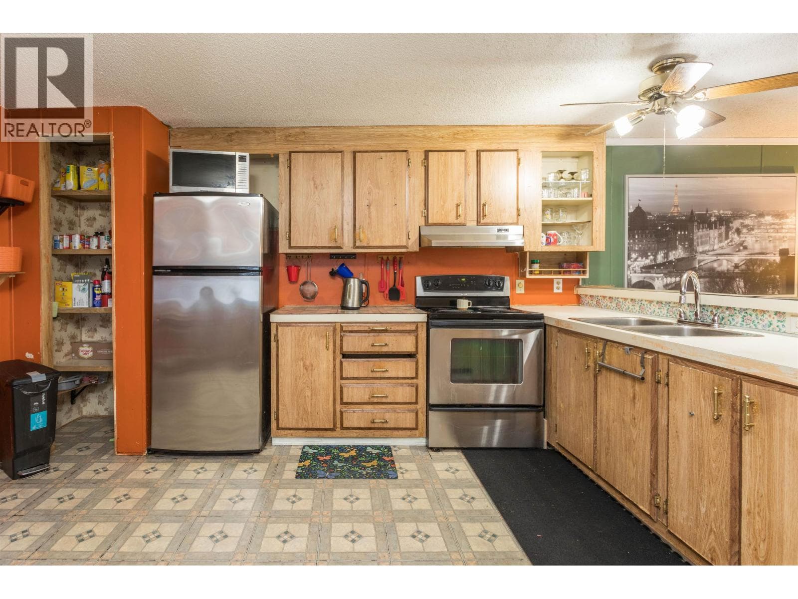 95 145 KING EDWARD STREET photo 3