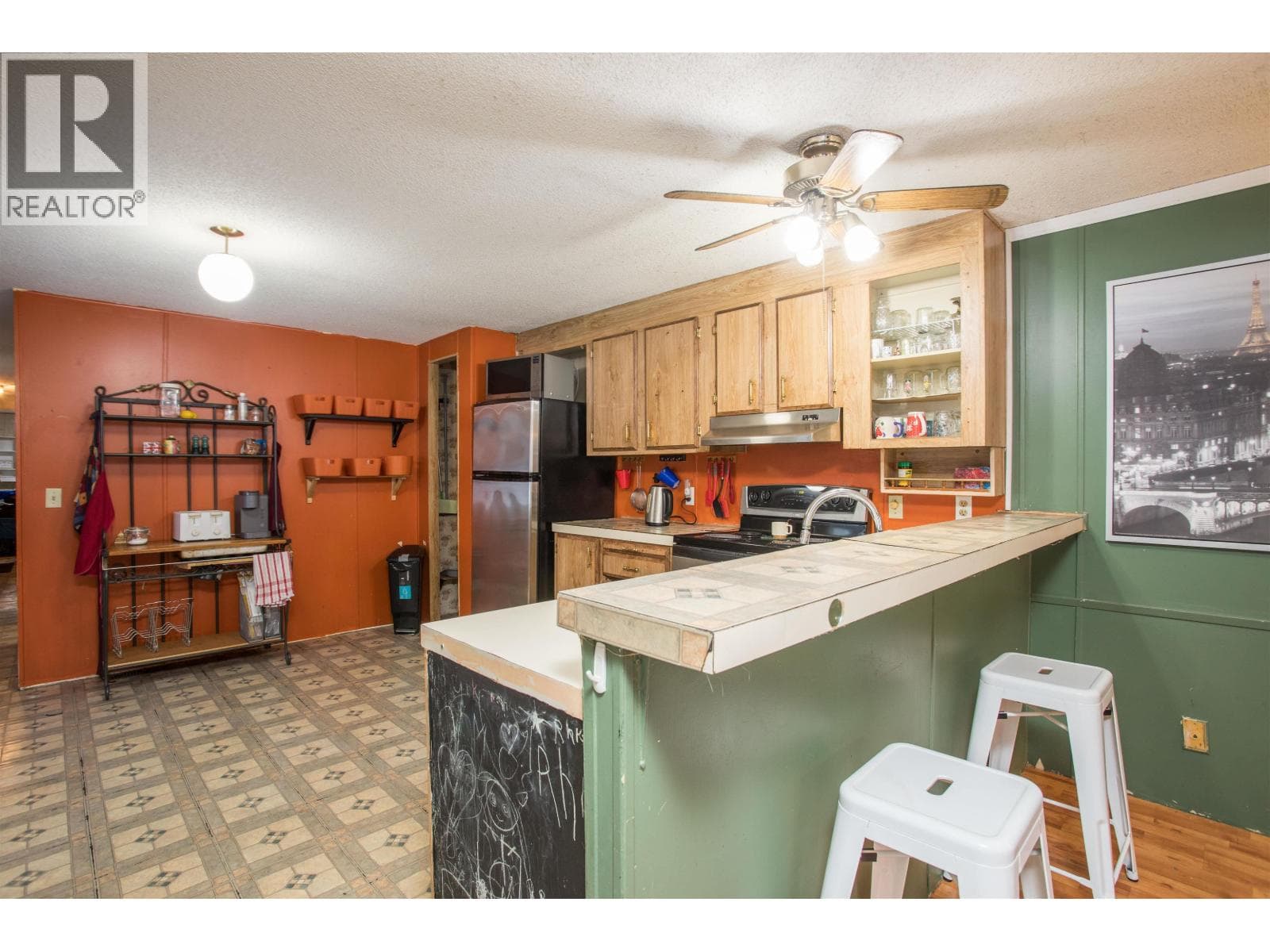 95 145 KING EDWARD STREET photo 4