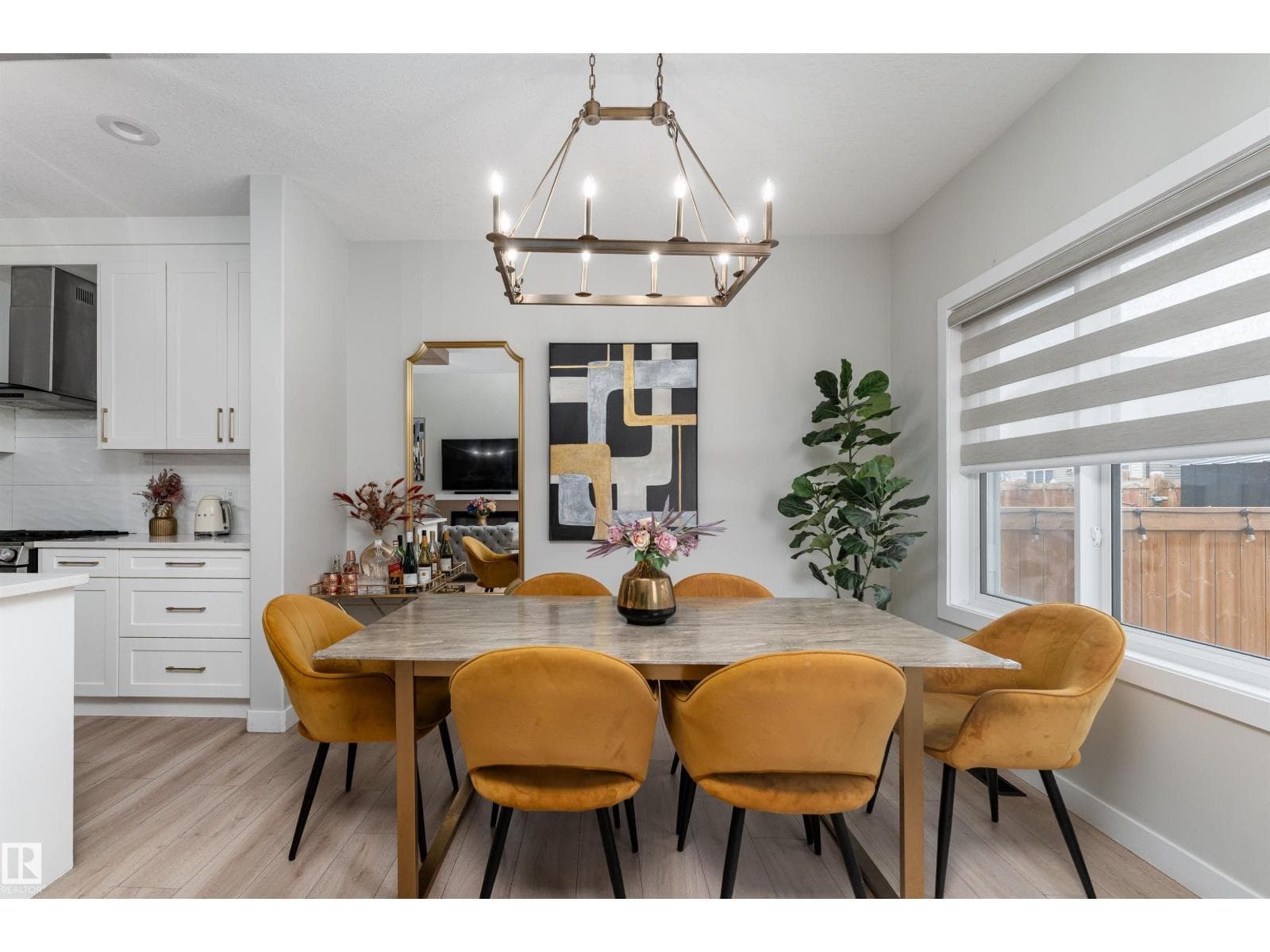 993 BERG PL photo 5