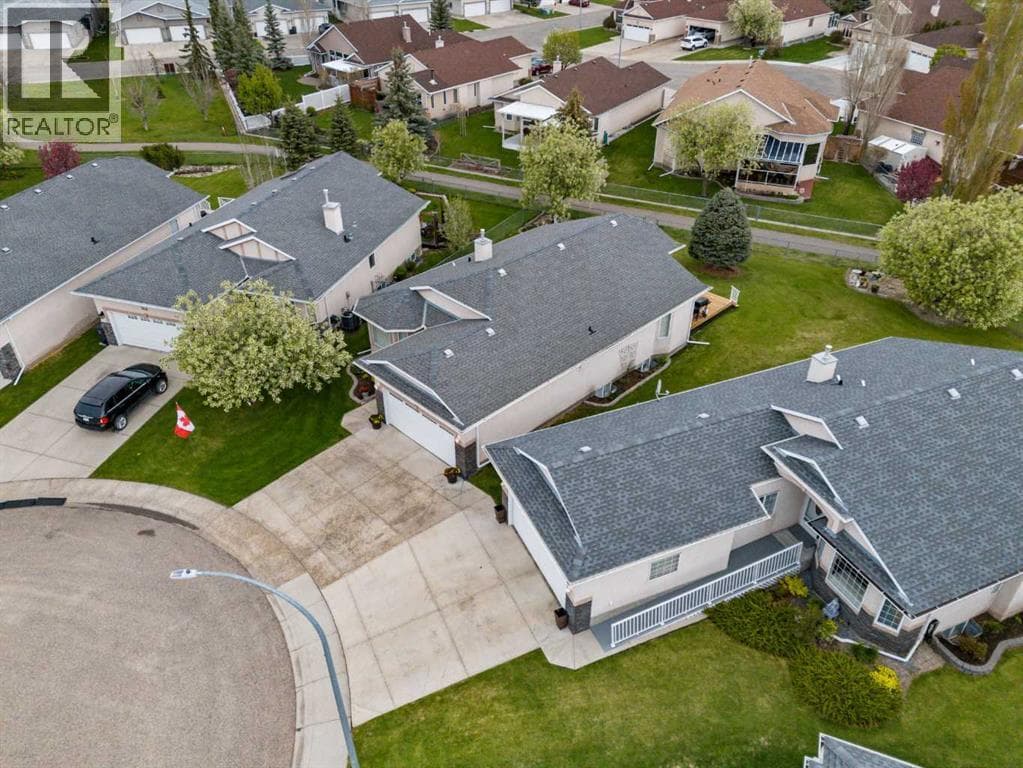 310 Riverside Garden NW photo 3