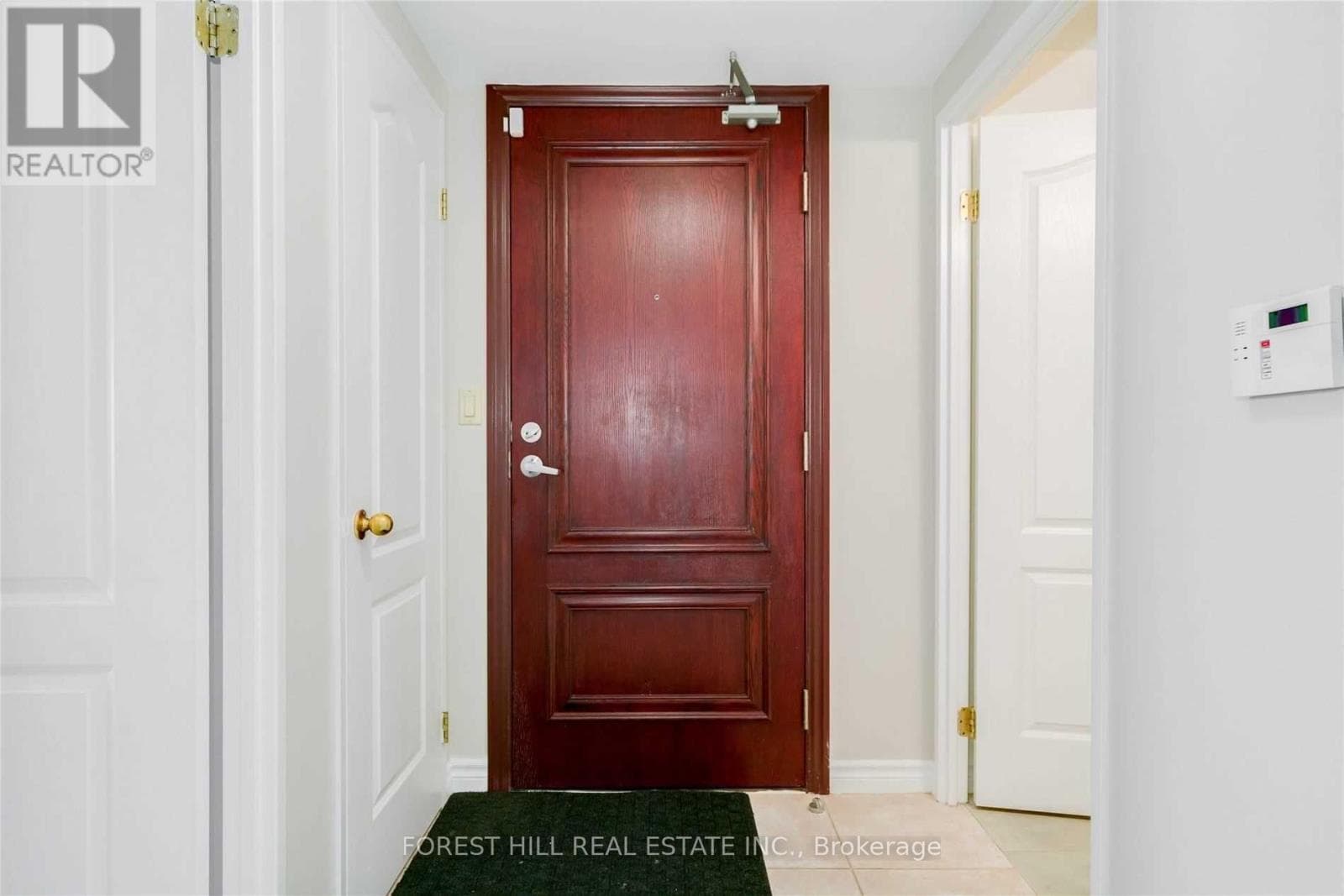 103 - 9 GREENBRIAR ROAD photo 2
