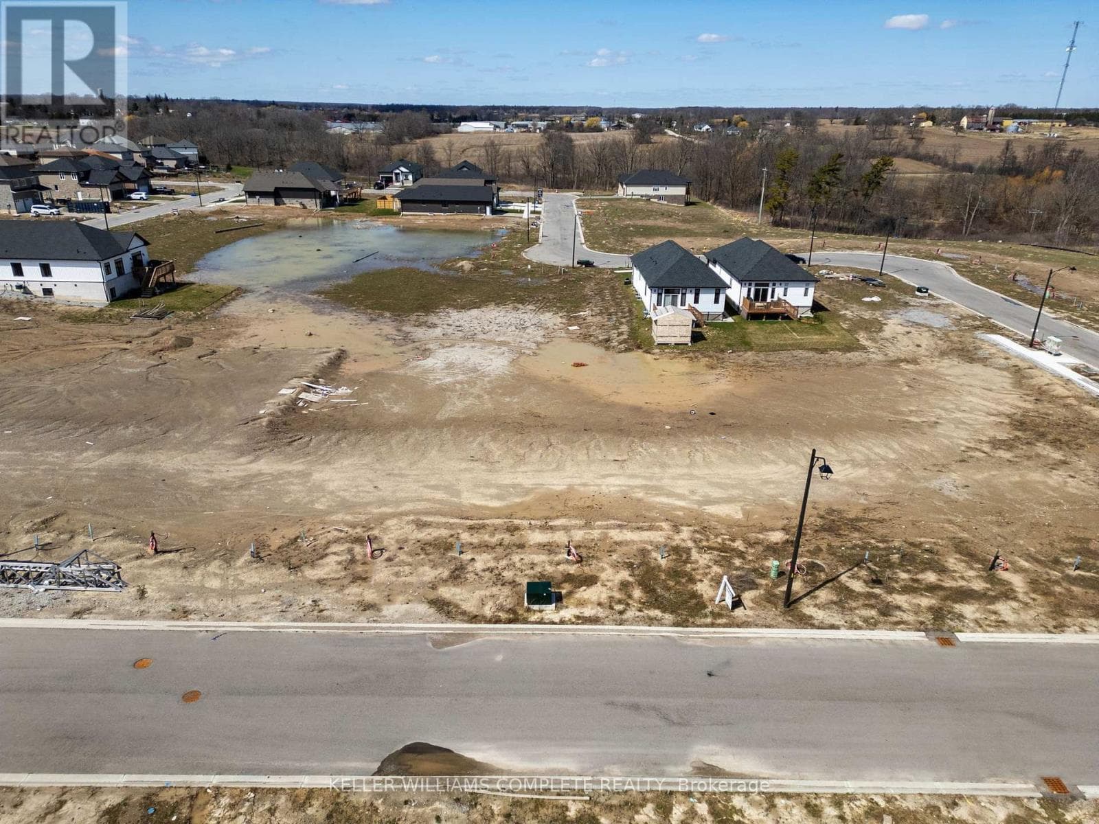 124 PIKE CREEK DRIVE photo 5