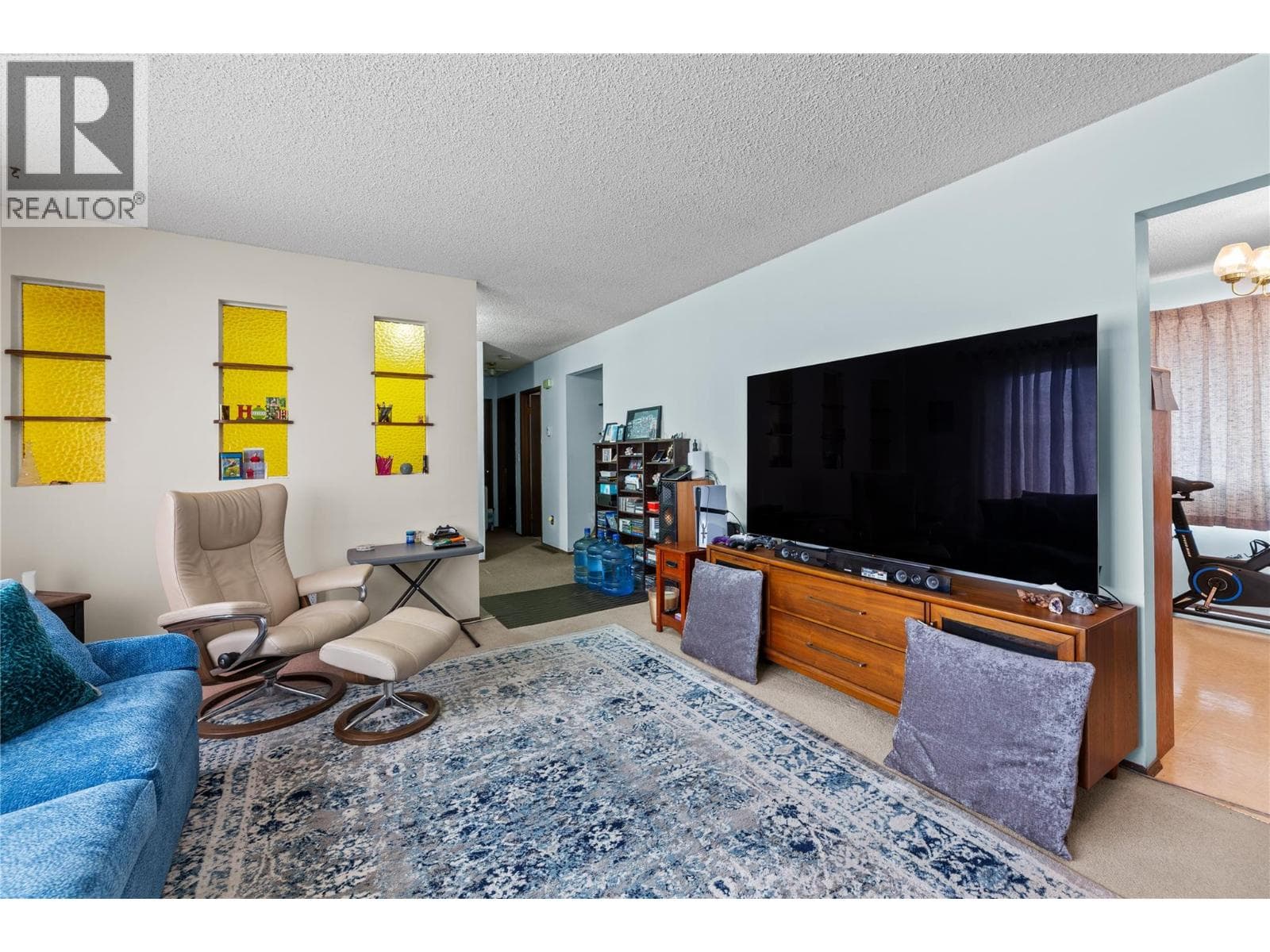 530-540 Hollywood Road N photo 4