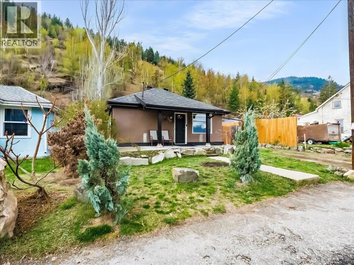 2 bed 1 bath single family at 2006 Daniel Street — $249,000