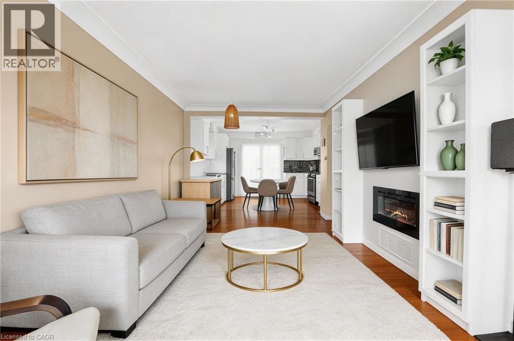 420 WAVERLY Street photo 5