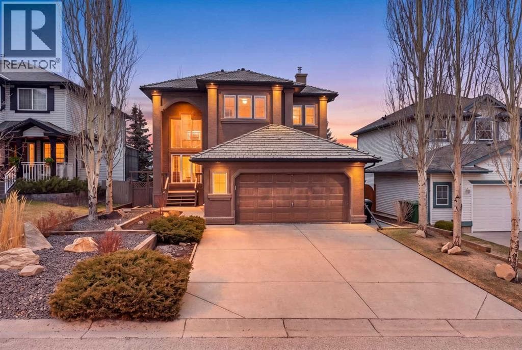 3 bed 3 bath single family at 111 Valley Ponds Crescent NW — $899,900