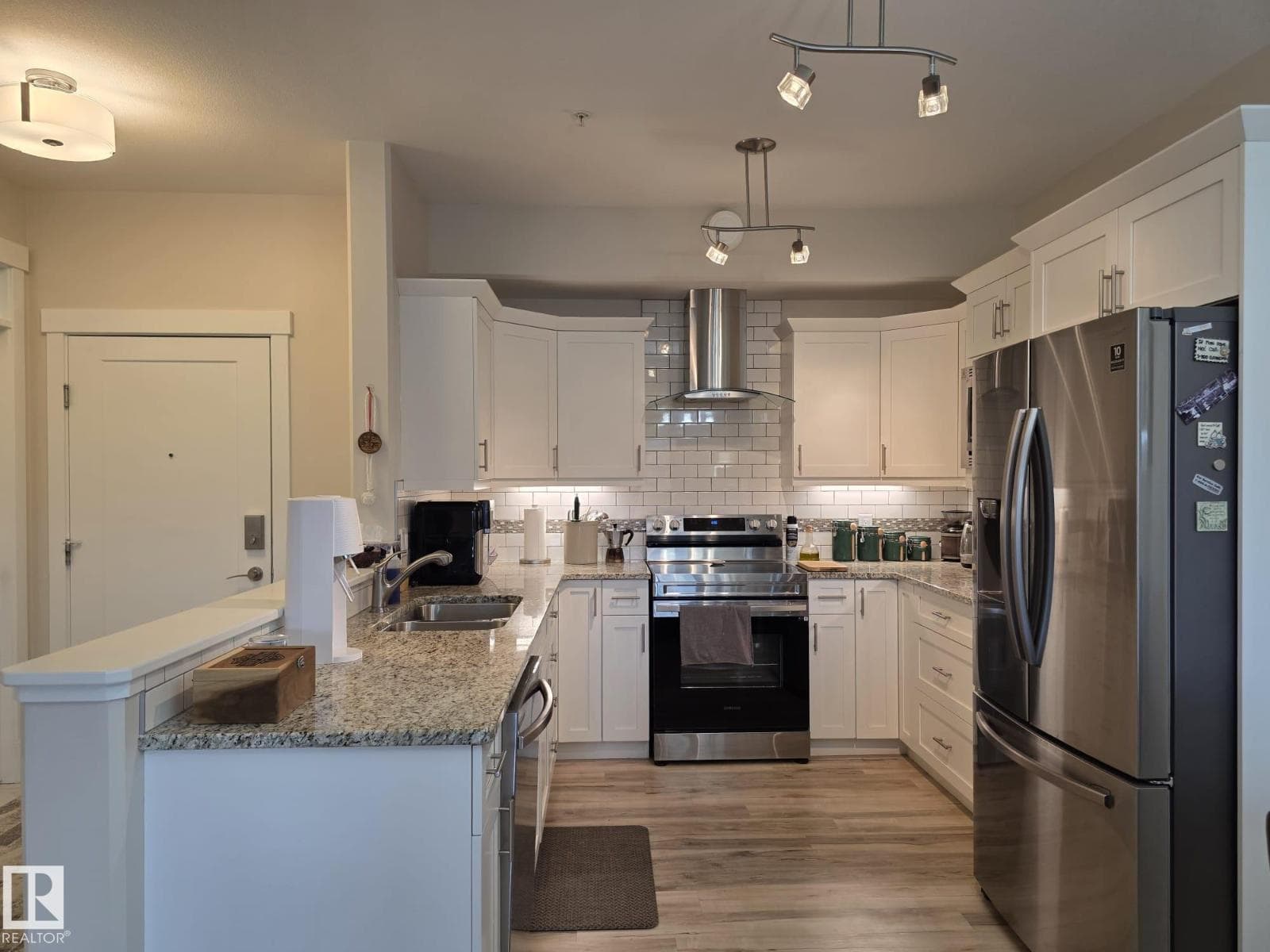 #304 5201 Brougham DR photo 5