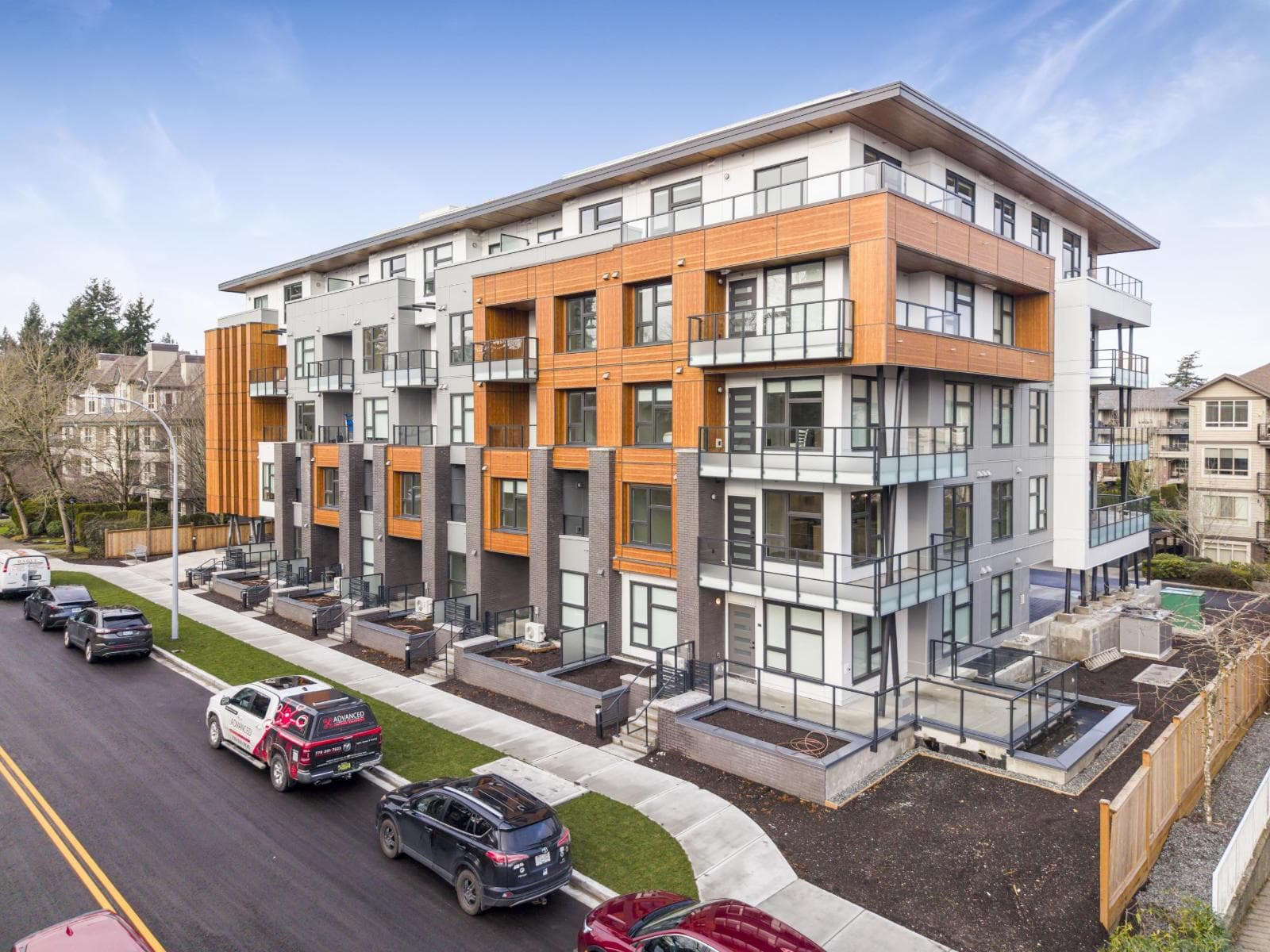 1 bed 1 bath single family at 407 15353 17 AVENUE — $499,900