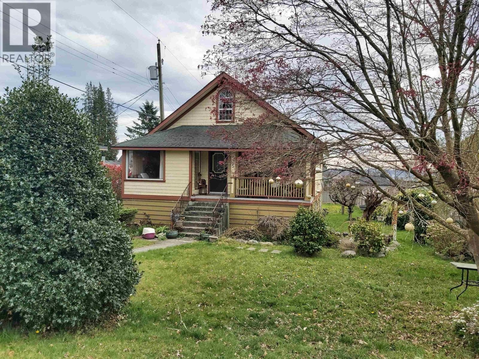 5 bed 3 bath single family at 535 E 8TH STREET — $1,950,000