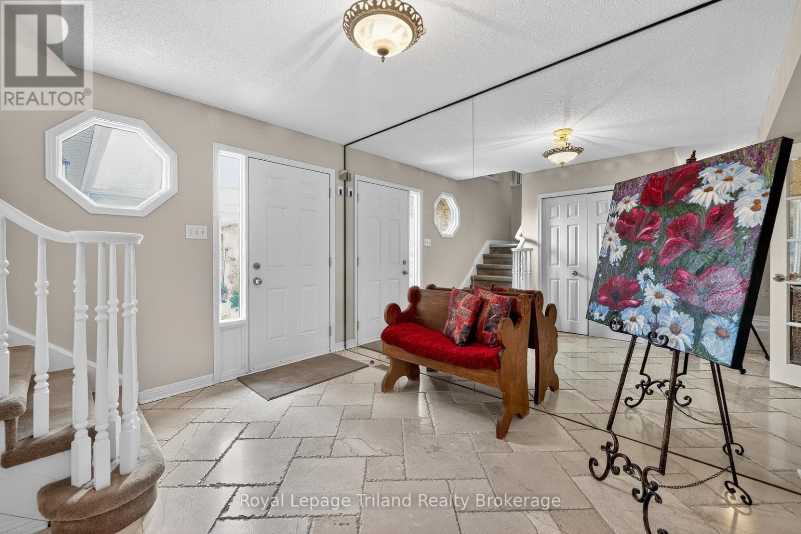 637 LANSDOWNE AVENUE photo 4