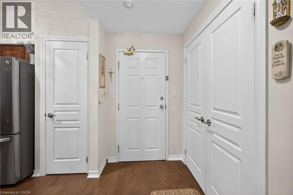 391 PLAINS Road E Unit# 404 photo 5