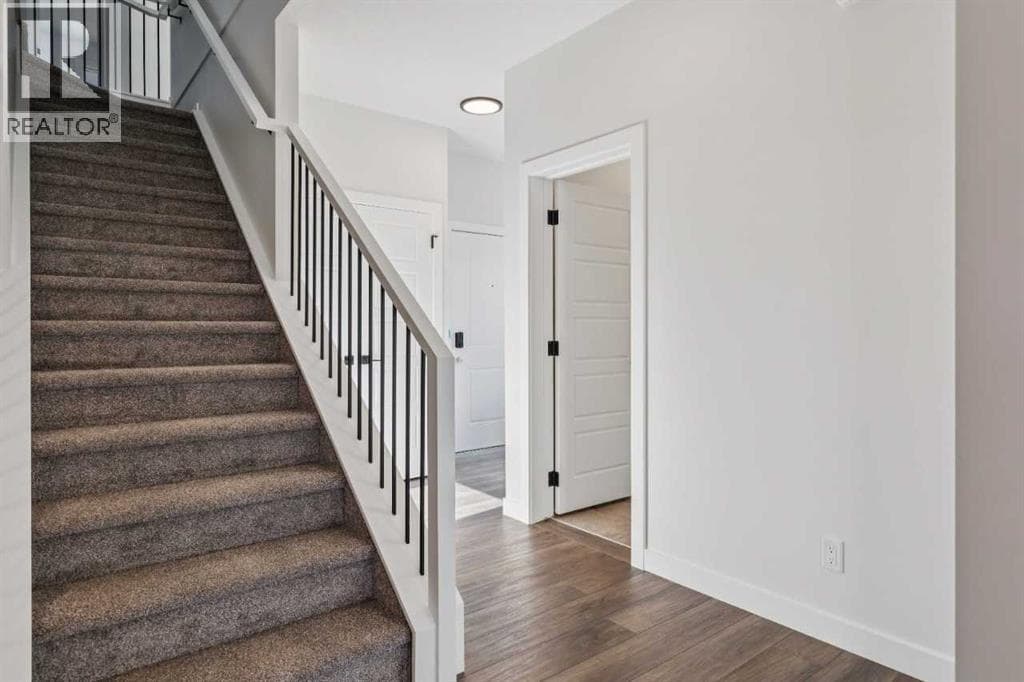 215 Sora Terrace SE photo 4