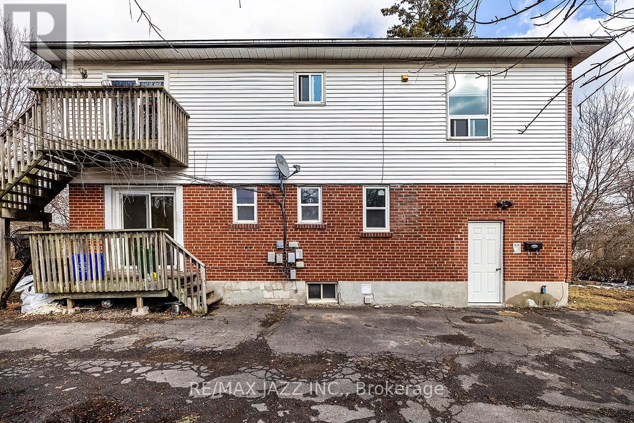 380 PHILLIP MURRAY AVENUE photo 3