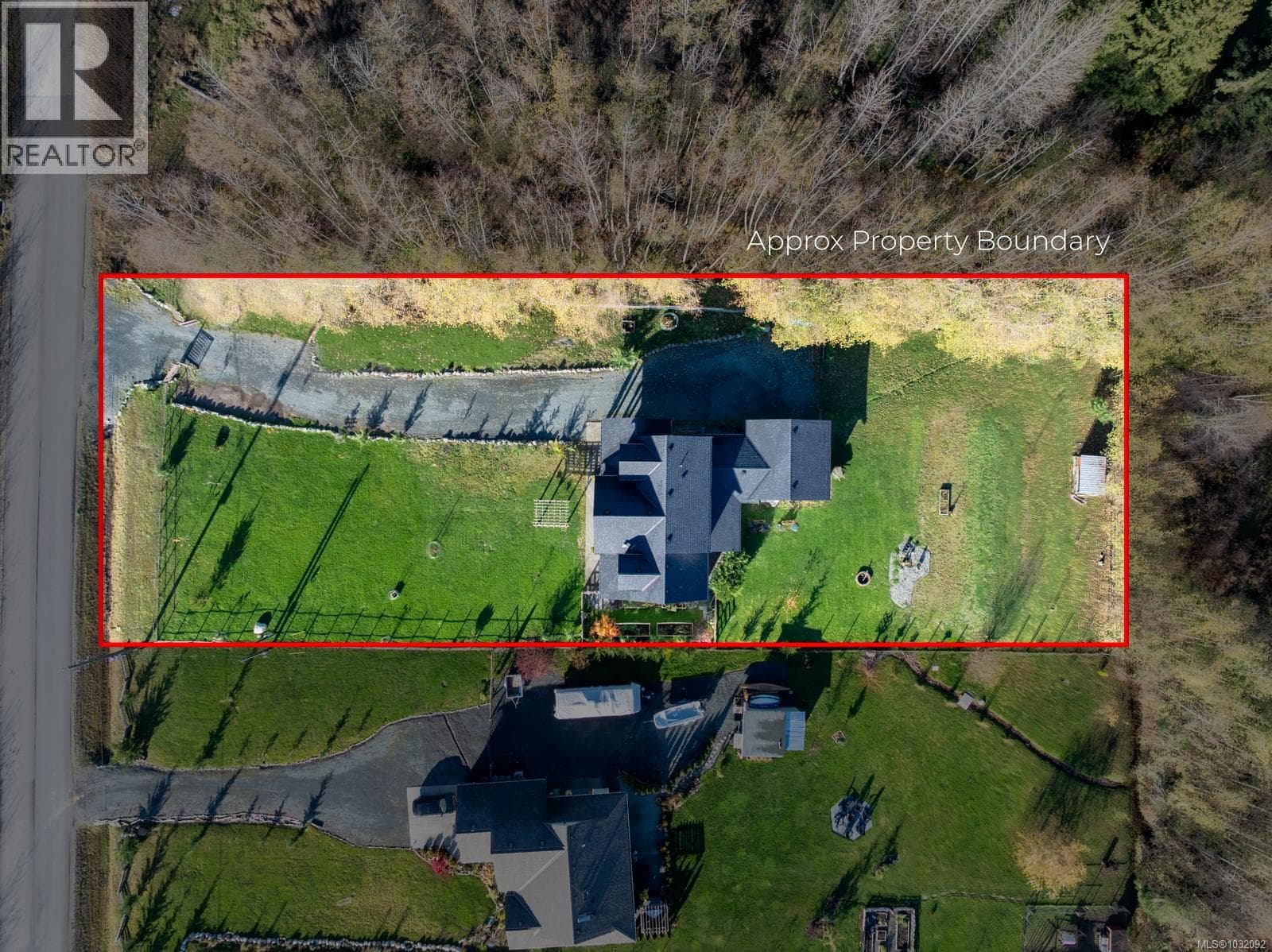 8740 Oyster River Way photo 5