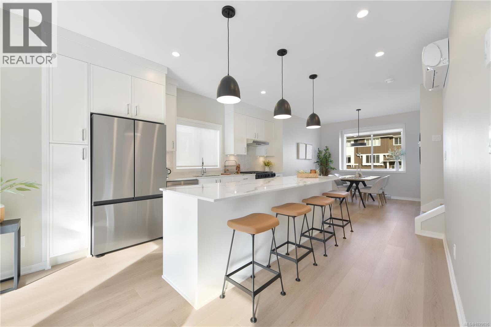 1501 Atlas Dr photo 3