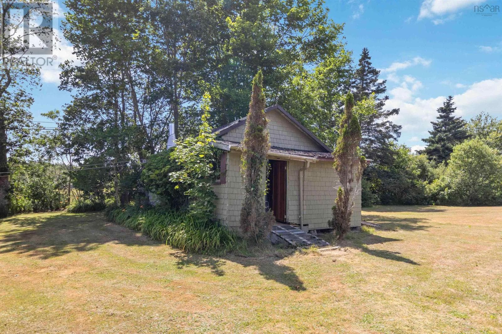 22 Hogg Lane photo 4