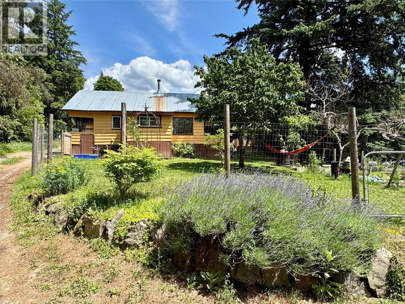 2 bed 1 bath single family at 5128 Duck Creek Road — $270,000