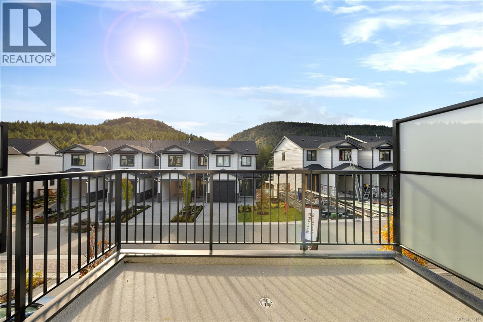 1511 Atlas Dr photo 2