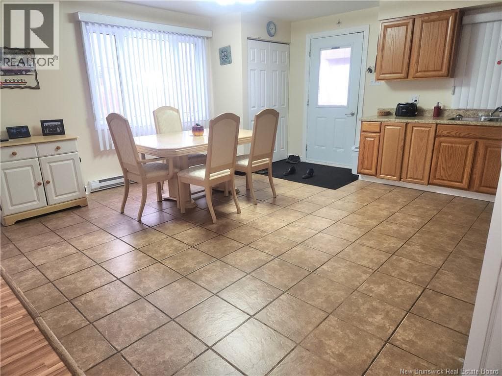 613 Madawaska Road photo 4
