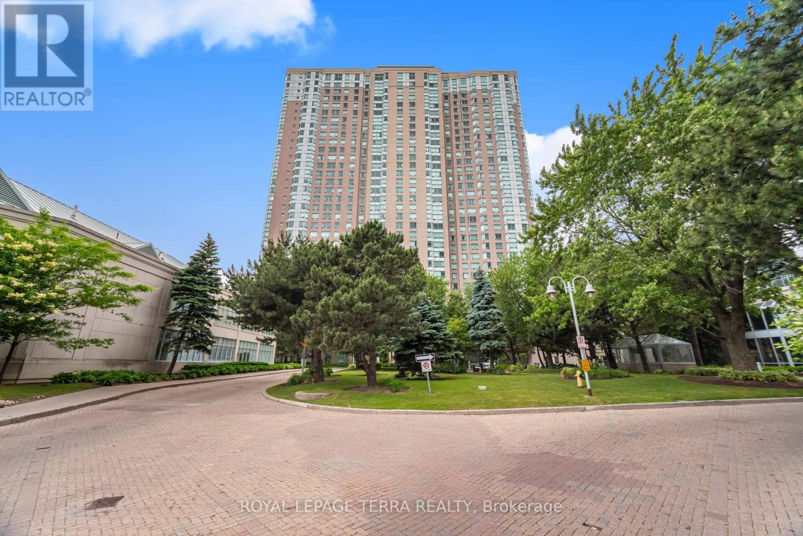 3 bed 2 bath single family at 833 - 68 CORPORATE DRIVE — $598,888
