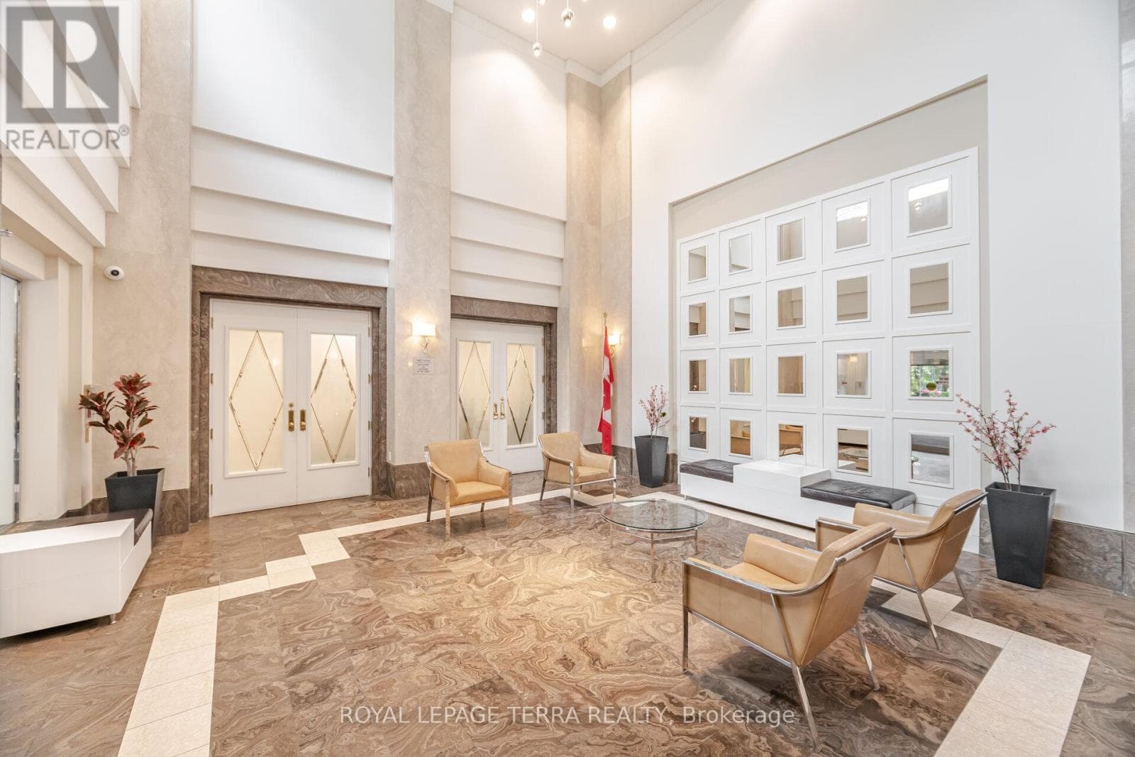 833 - 68 CORPORATE DRIVE photo 3