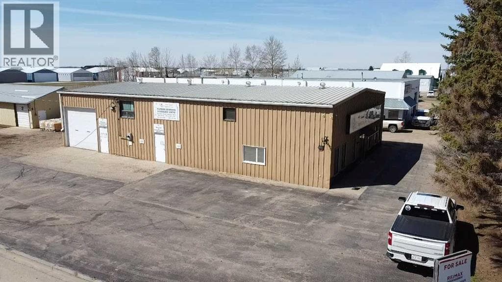 6001 40 Avenue photo 4