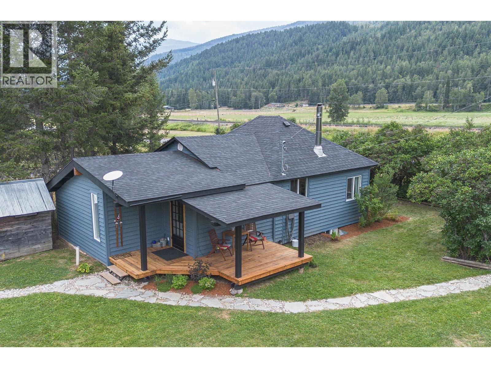 3 bed 1 bath single family at 1615 BIRCH ISLAND LOST CRK Road — $399,900