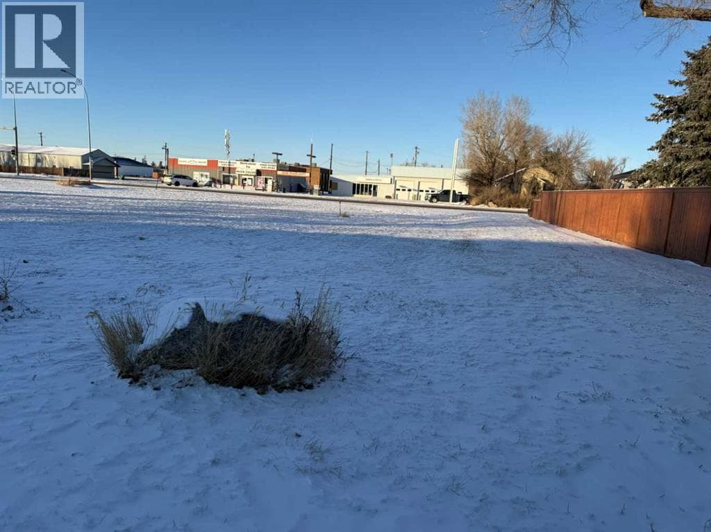 113 7 Avenue E photo 4