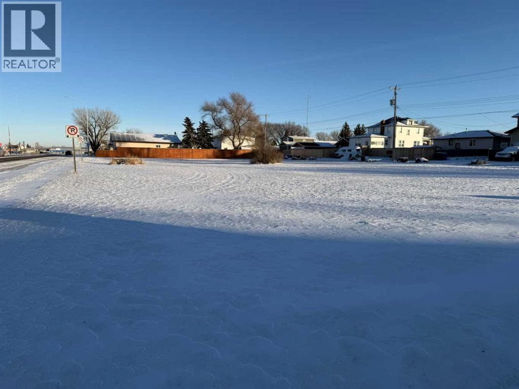 vacant land at 101 7 Avenue E — $51,000