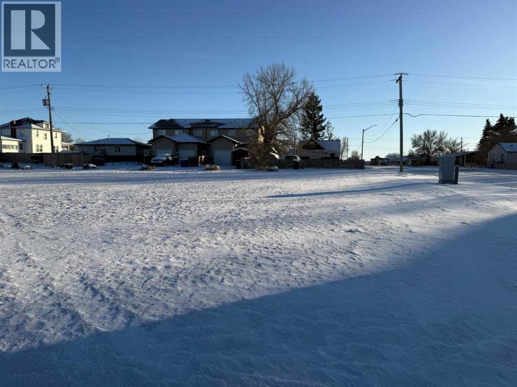 101 7 Avenue E photo 2