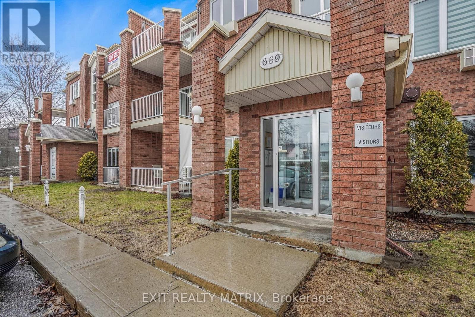 4 - 669 SPENCE AVENUE photo 4